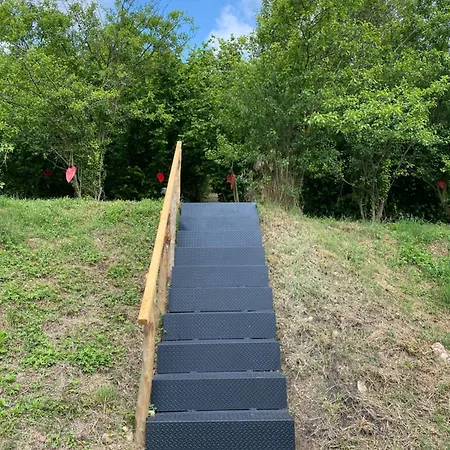 Luxe tent La Nocciolaia Glamping